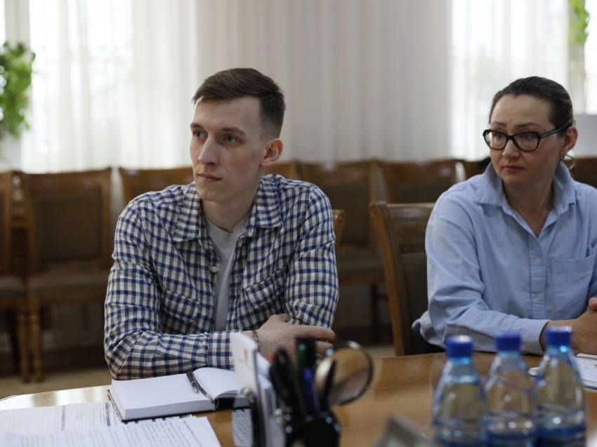 Александр Осипов дал советы дипломнику, занимающемуся изучением мер поддержки бизнеса Забайкалья